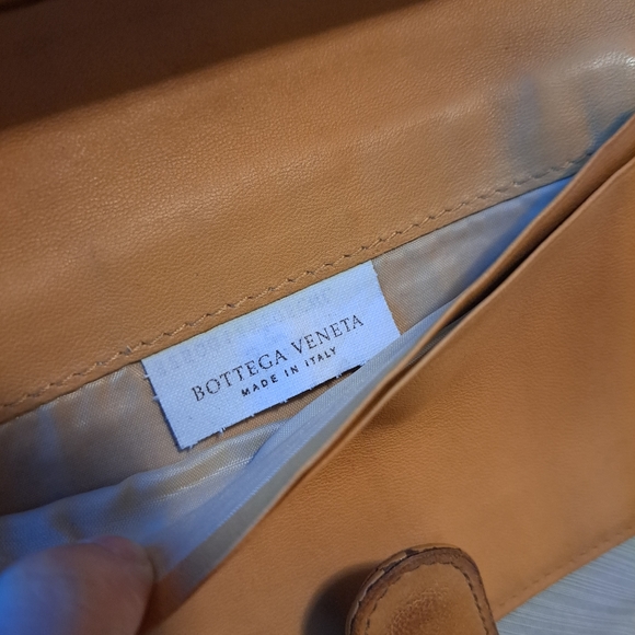 Bottega Veneta medium tan woven leather wallet used - Picture 7 of 10
